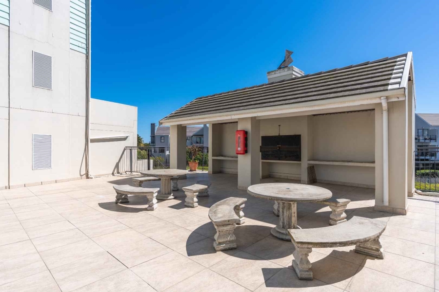 2 Bedroom Property for Sale in Royal Ascot Western Cape